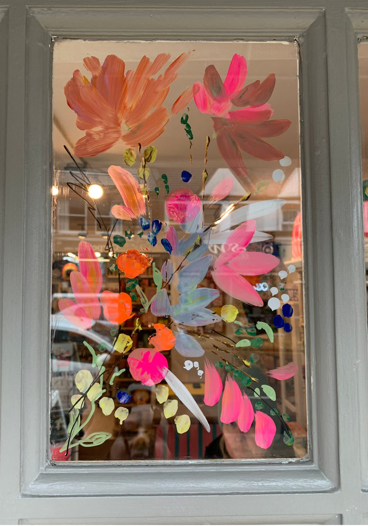 Empower and Paint: Using Affirmations to guide you to your best self 
7-9pm, Tuesday 17th October  upstairs in the cocktail bar at The Bedford Pub in Balham, London