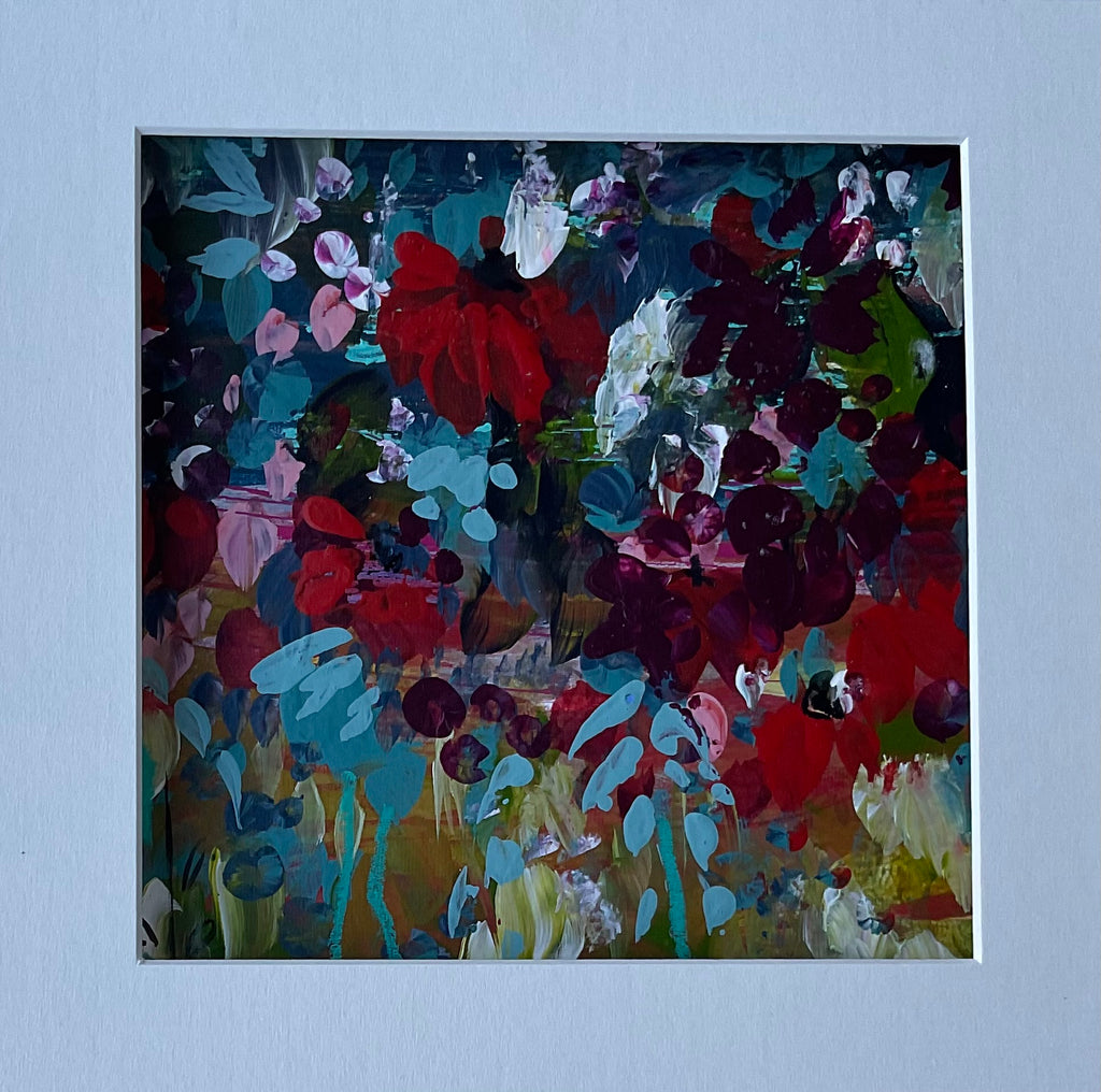 Mini floral, ‘Let the love go round’